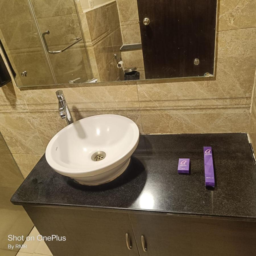 Astra Hotels & Suites Whitefield Near To Nallurahalli Metro Station And Ktpo 벵갈루루 외부 사진