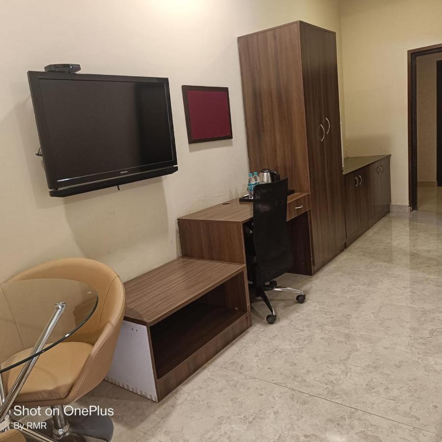 Astra Hotels & Suites Whitefield Near To Nallurahalli Metro Station And Ktpo 벵갈루루 외부 사진